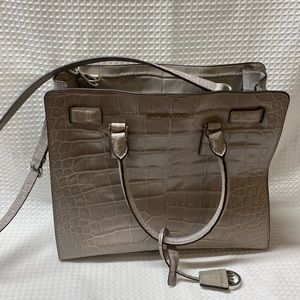 Michael Kors bag. EUC. Leather.